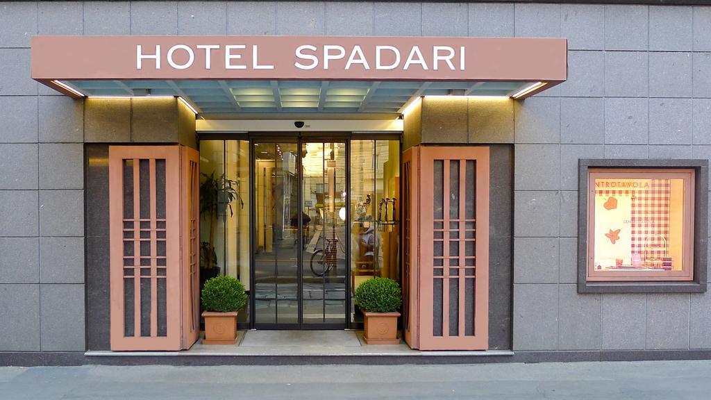 Hotel Spadari Al Duomo Milão Exterior foto